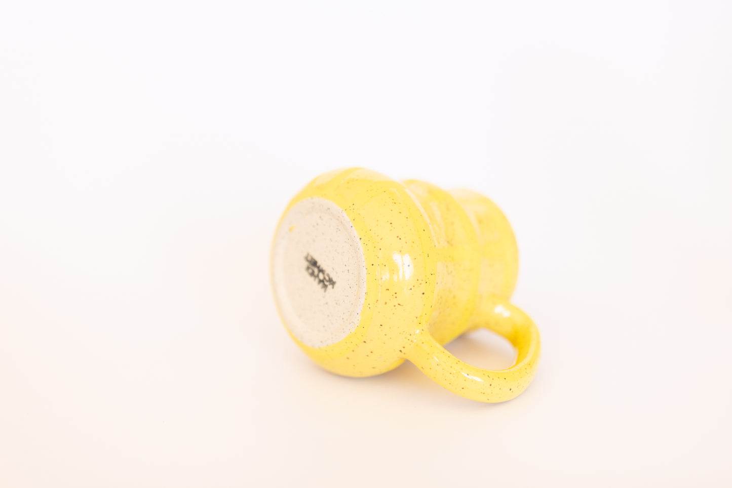 MUG 42/86 YELLOW MONOCHROMATIC