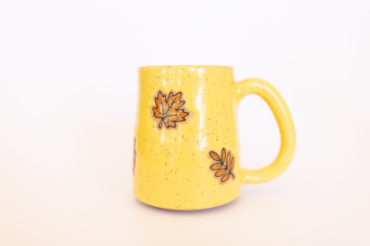MUG 52/86 FALL LEAVES