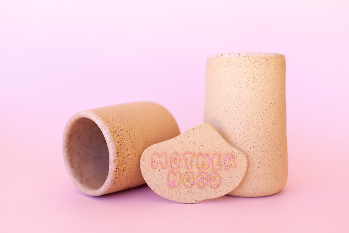 MOTHERHOOD OUTLINE CUP