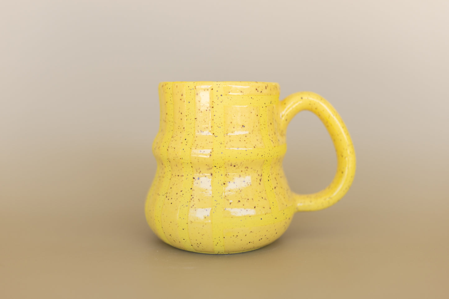 MUG 72/75 YELLOW MONOCHROMATIC