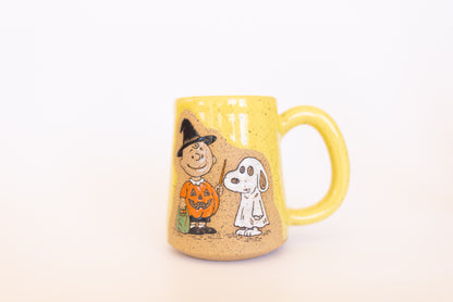 MUG 11/86 PEANUTS TRICK OR TREAT