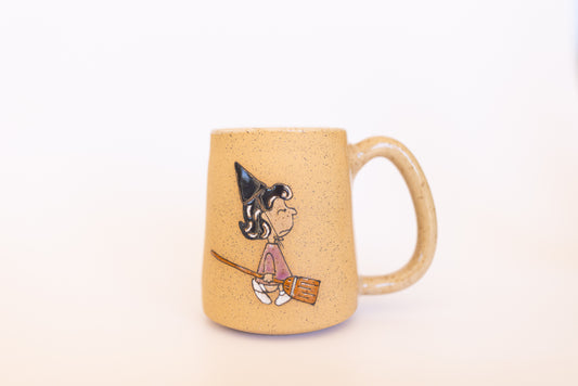 MUG 12/86 PEANUTS LUCY