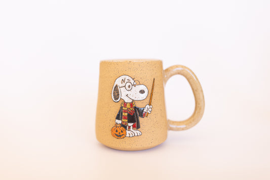 MUG 13/86 SNOOPY AS HARRY