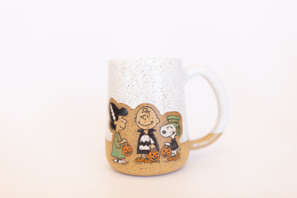 MUG 14/86 PEANUTS TRICK OR TREAT