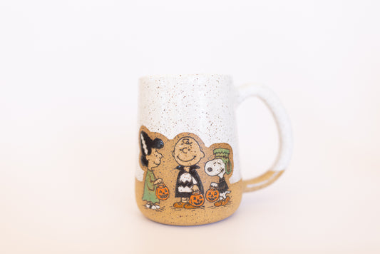 MUG 14/86 PEANUTS TRICK OR TREAT