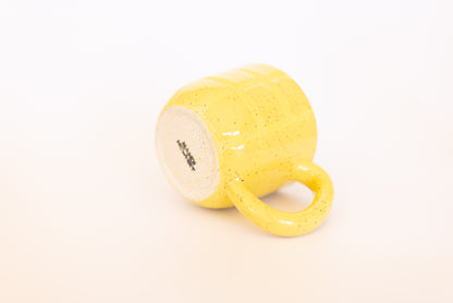 MUG 43/86 YELLOW MONOCHROMATIC