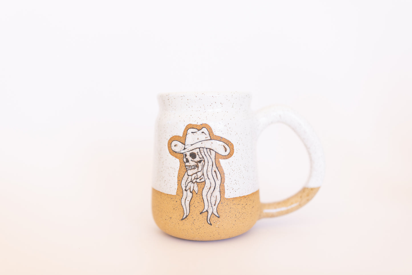 MUG 67/86 SKULL COWGIRL