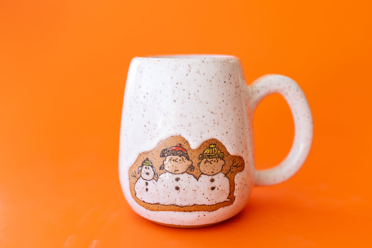 PEANUTS GANG SNOWMEN MUG