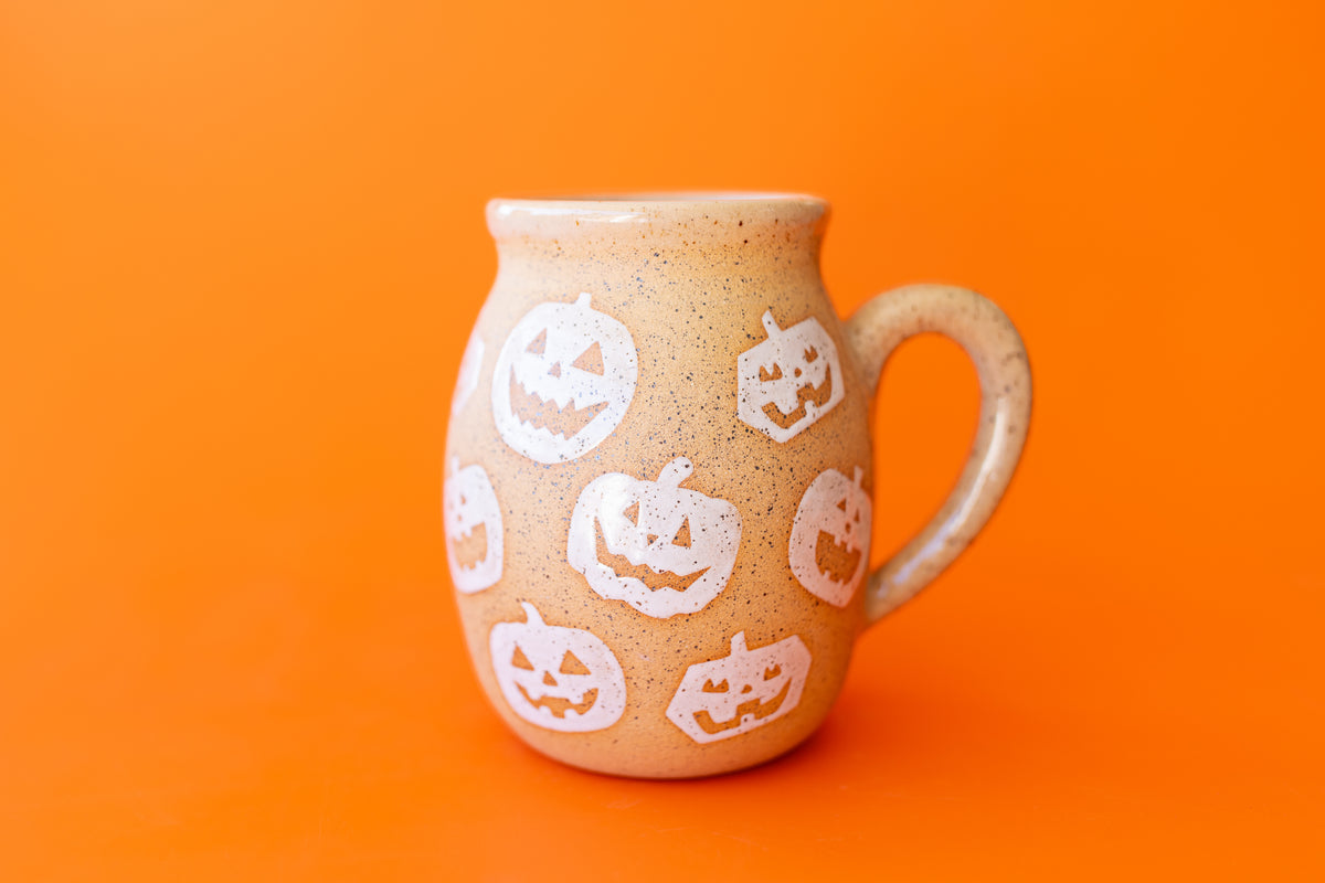 PUMPKIN HEADS MUG