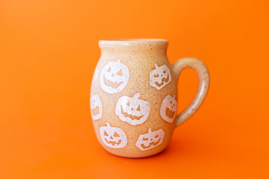 PUMPKIN HEADS MUG