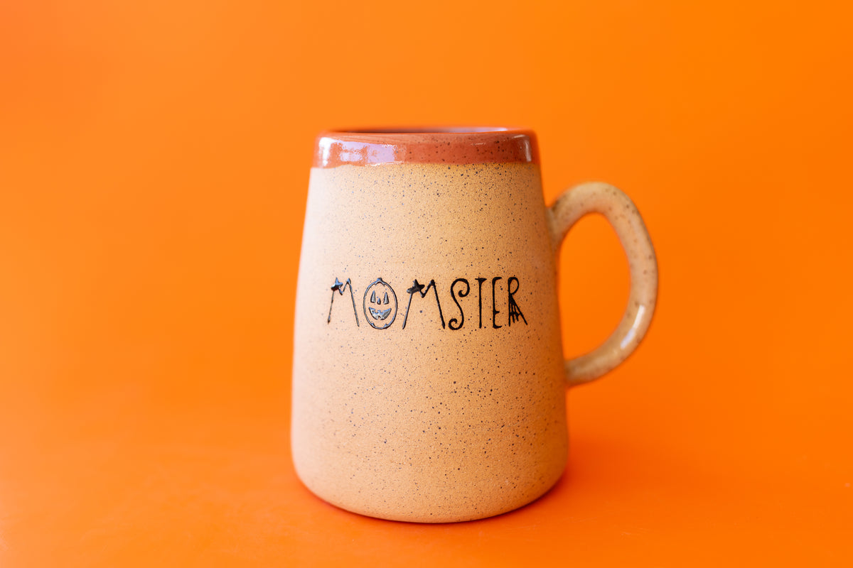 MOMSTER MUG