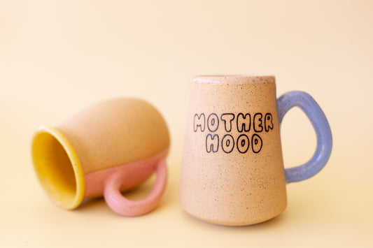 MOTHERHOOD OUTLINE MUG