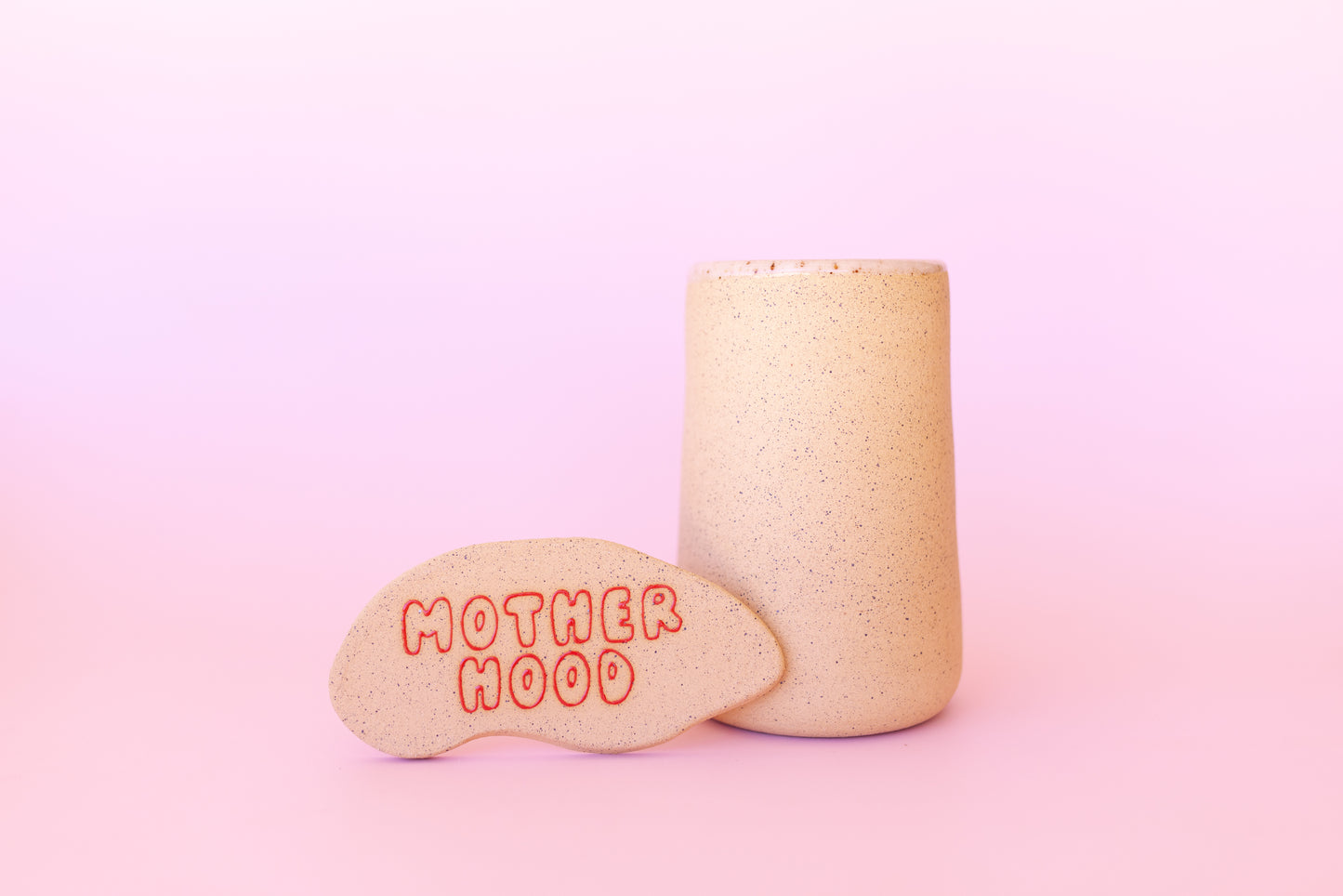 MOTHERHOOD OUTLINE CUP