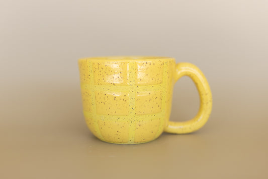 MUG 71/75 YELLOW MONOCHROMATIC